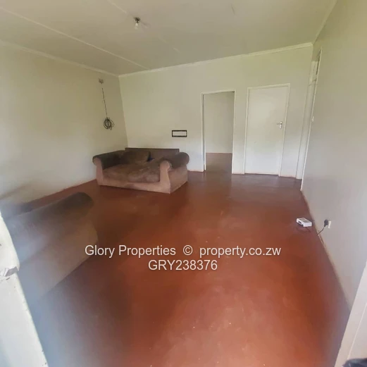 Vacant office to let in Borrowdale West 